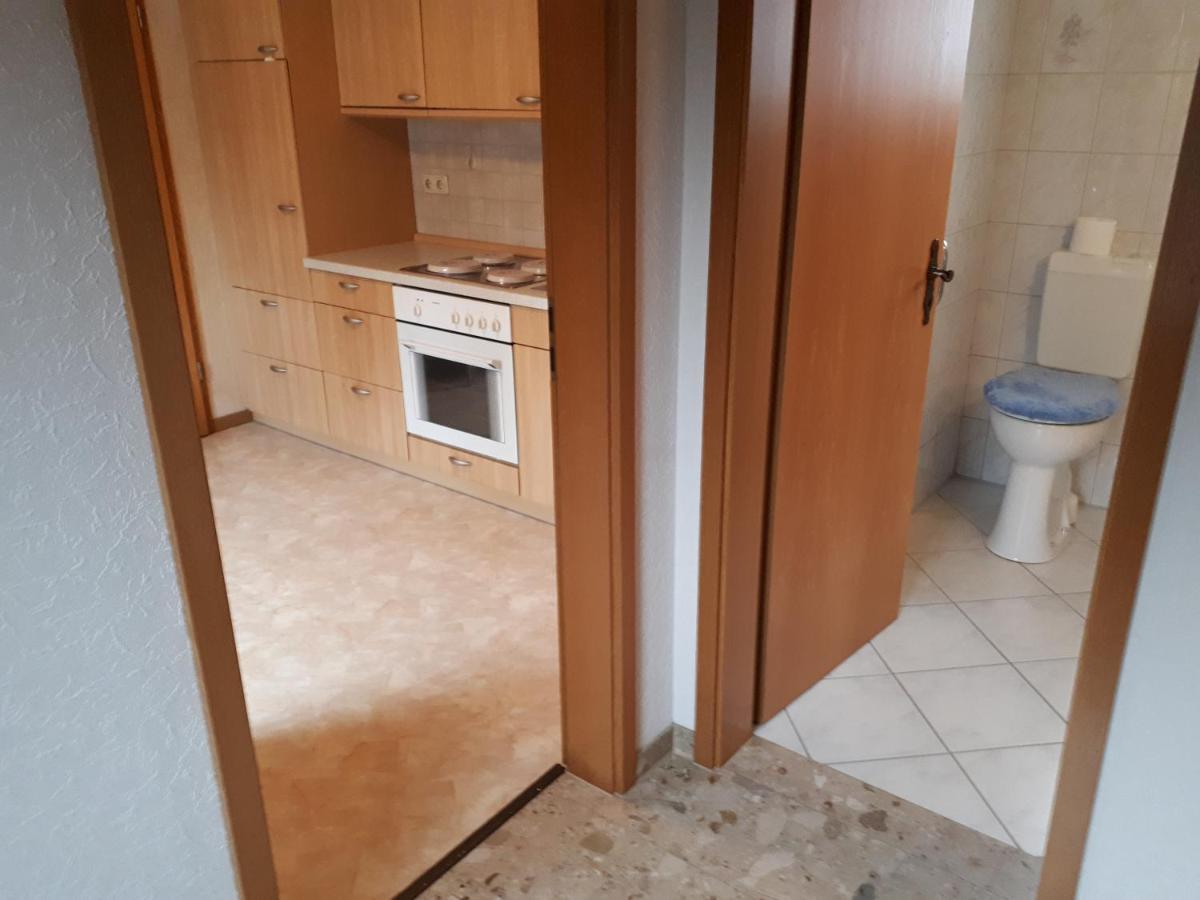 Preisbewusste Fuer 2 Personen U. Kleinkind *